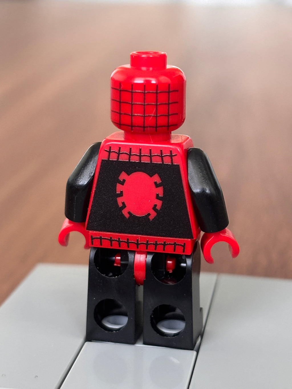 Back view of Comic Spider minifigure